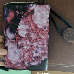 Floral clutch